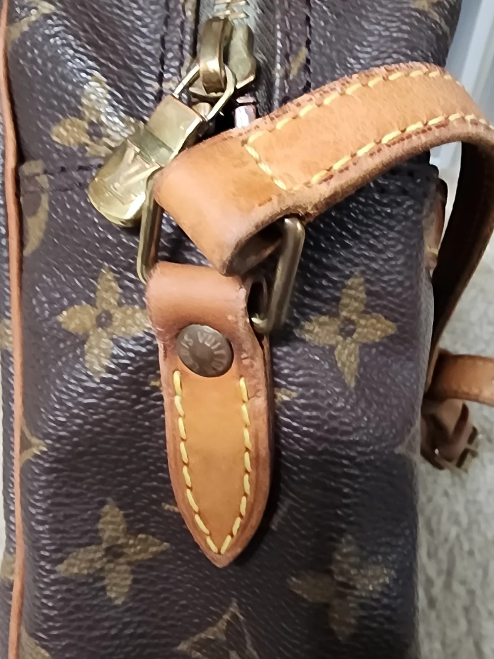 Louis Vuitton Trocadero 30
